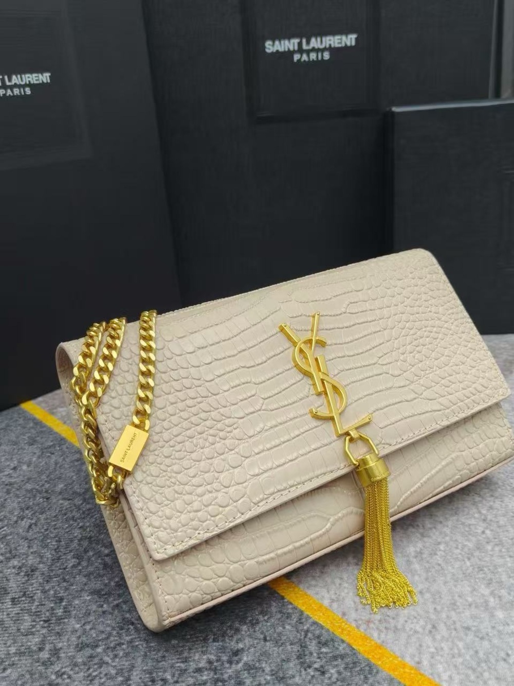 ✨ Yves Saint Laurent Apricot Handbag